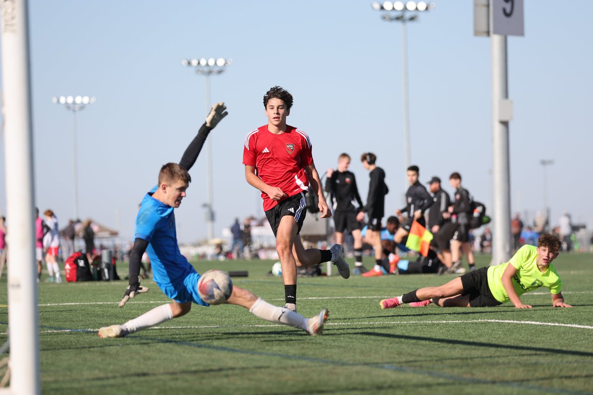 DomRuggiero7's tweet photo. My Spire 08 team competed at the E64 Quarterfinals and went 4-0 punching our ticket to the E64 Semifinals, to be held in Austin, TX. I had 4 goals and 5 assists including a game winner in the finals. https://t.co/AYeYoYgHst