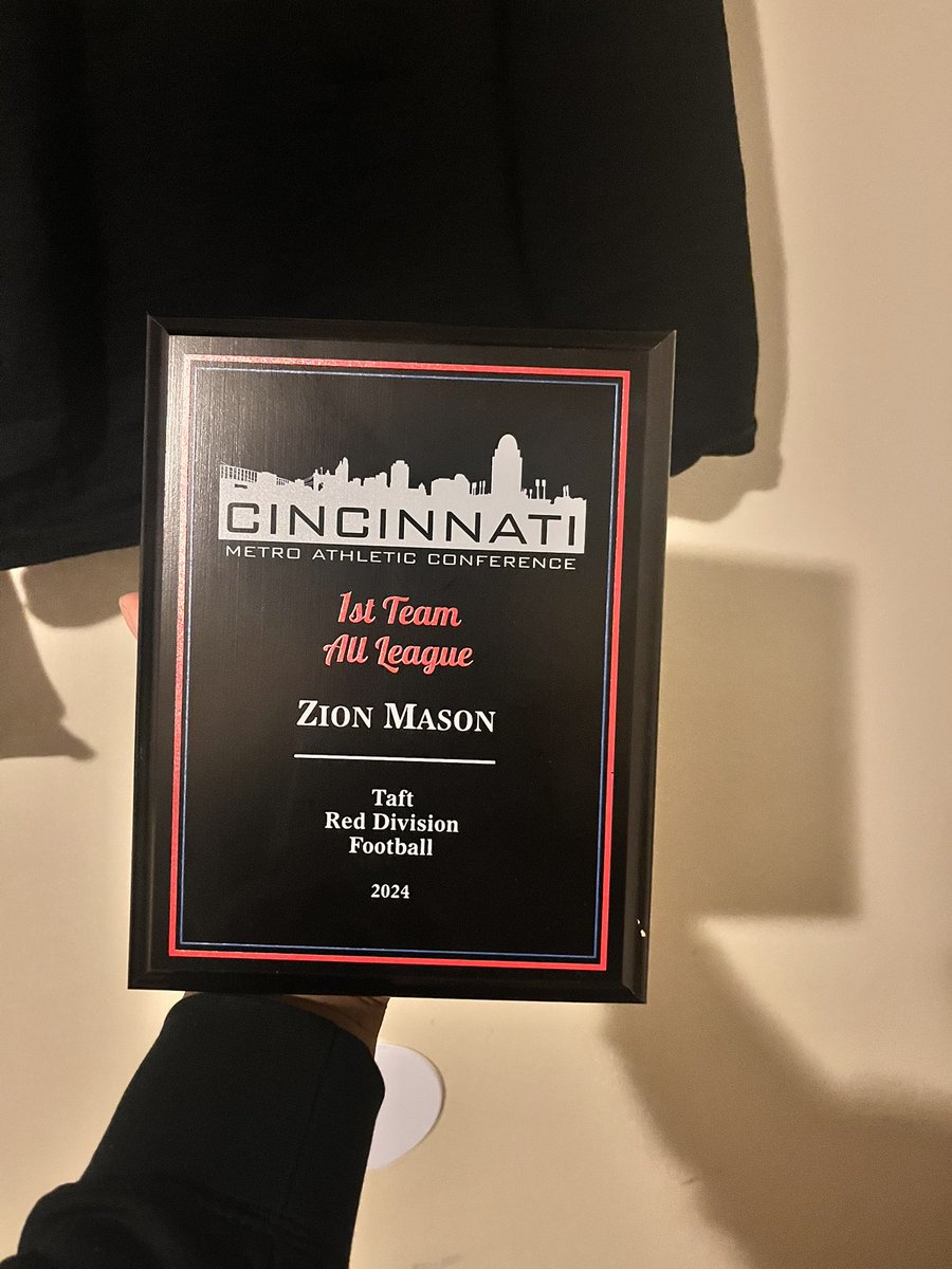 strong40656's tweet photo. Blessed to be named Tafts 2024 Offensive Linemen of the year.
@TaftNationFB https://t.co/ooG2w45D1J