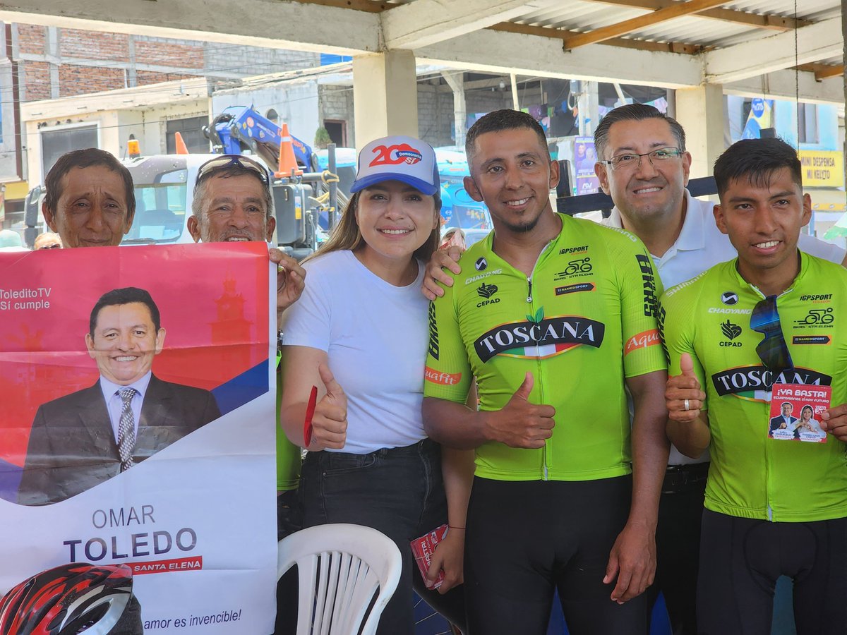 📸🌊 ¡Hoy recorrimos Santa Elena, Capital del Mar y la Tierra 🌴✨

💬 Junto a mi compañera de fórmula, <a href="/MALUISACOELLOR/">Maria Luisa Coello</a>, estamos escuchando a la gente, sus sueños y sus desafíos. Santa Elena nos demuestra que el país está listo para un cambio real.

💪 La gente ya se cansó de los