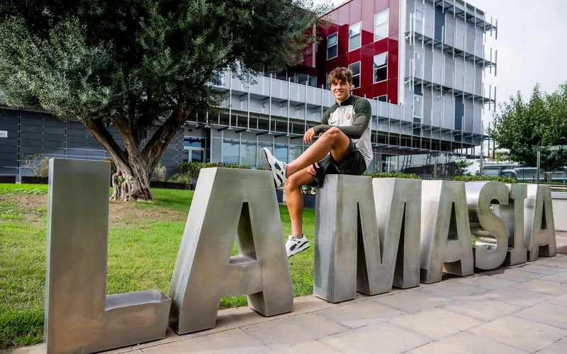 alarcón tweet media