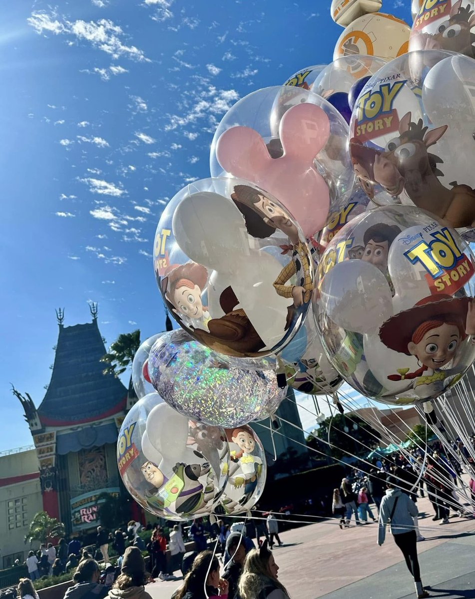 badbritt4's tweet photo. Last 24 hours in Disney 🧸❤️ https://t.co/TWgDiQsHNr