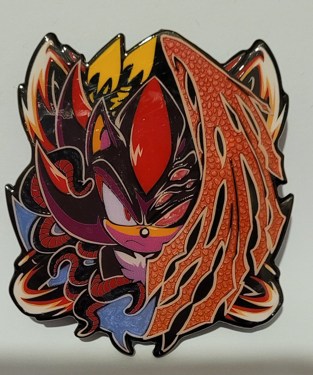fsonic3's tweet image. Shadow doom form pin giveaway!

I got a pin that i had to fix, so he is a lil damaged. I&apos;m giving him away to one lucky individual! 😊
To enter, please follow me and retweet this post!

Giveaway ends on the 3rd of February!
#ShadowTheHedgehog #SonicXShadowGenerations