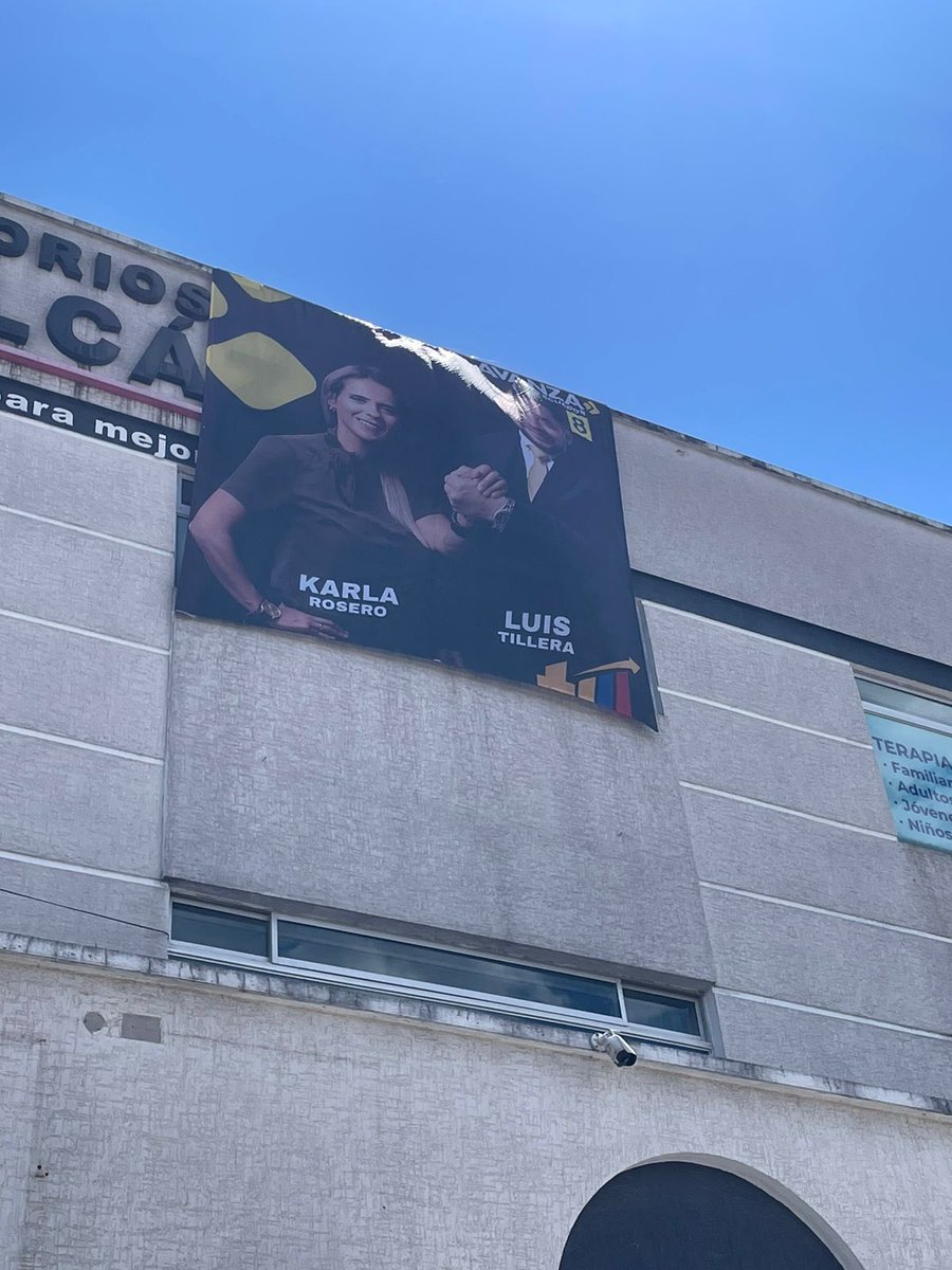 KarlaRoseroV's tweet photo. La vinculación con nuestra gente fortalece los objetivos que tenemos 🫂. Ustedes son la mayor motivación en el camino hacia un mejor #Ecuador🇪🇨. Con su apoyo abrazamos las ideas de libertad. #KarlaRoseroNoImprovisa #tilleriapresidente2025 #karlaroserovicepresidente #karlavice #reseteodelsistema #noimprovisamos #lagrandevoluciónestáporllegar