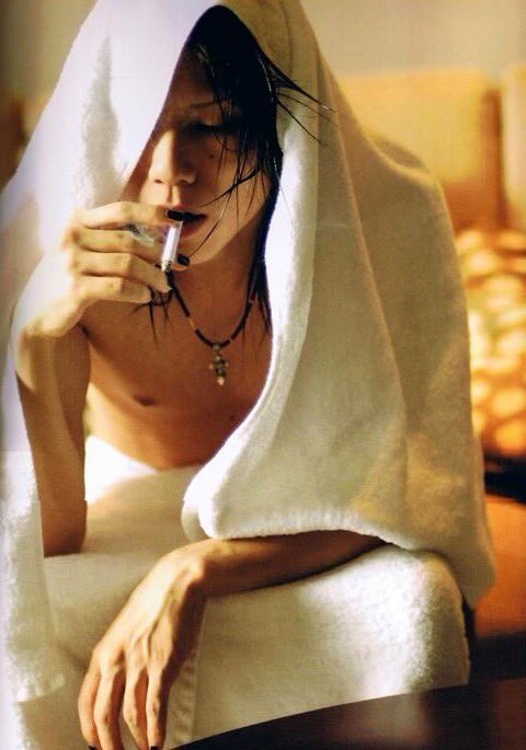 abc_justice12's tweet photo. yasu様お誕生日おめでとうございます🎂🎂🎁🎉元気で過ごしていることを毎日祈るばかりです。いつまで経ってもteam ABCはyasu様のこと待っています大好きだー��ー！愛してない🥰
今までのジャケット組み合わせたやつ素敵ですありがとうございます😭

#AcidBlackCherry 
#yasu性誕祭
#yasu https://t.co/u8Wq2EuJjG