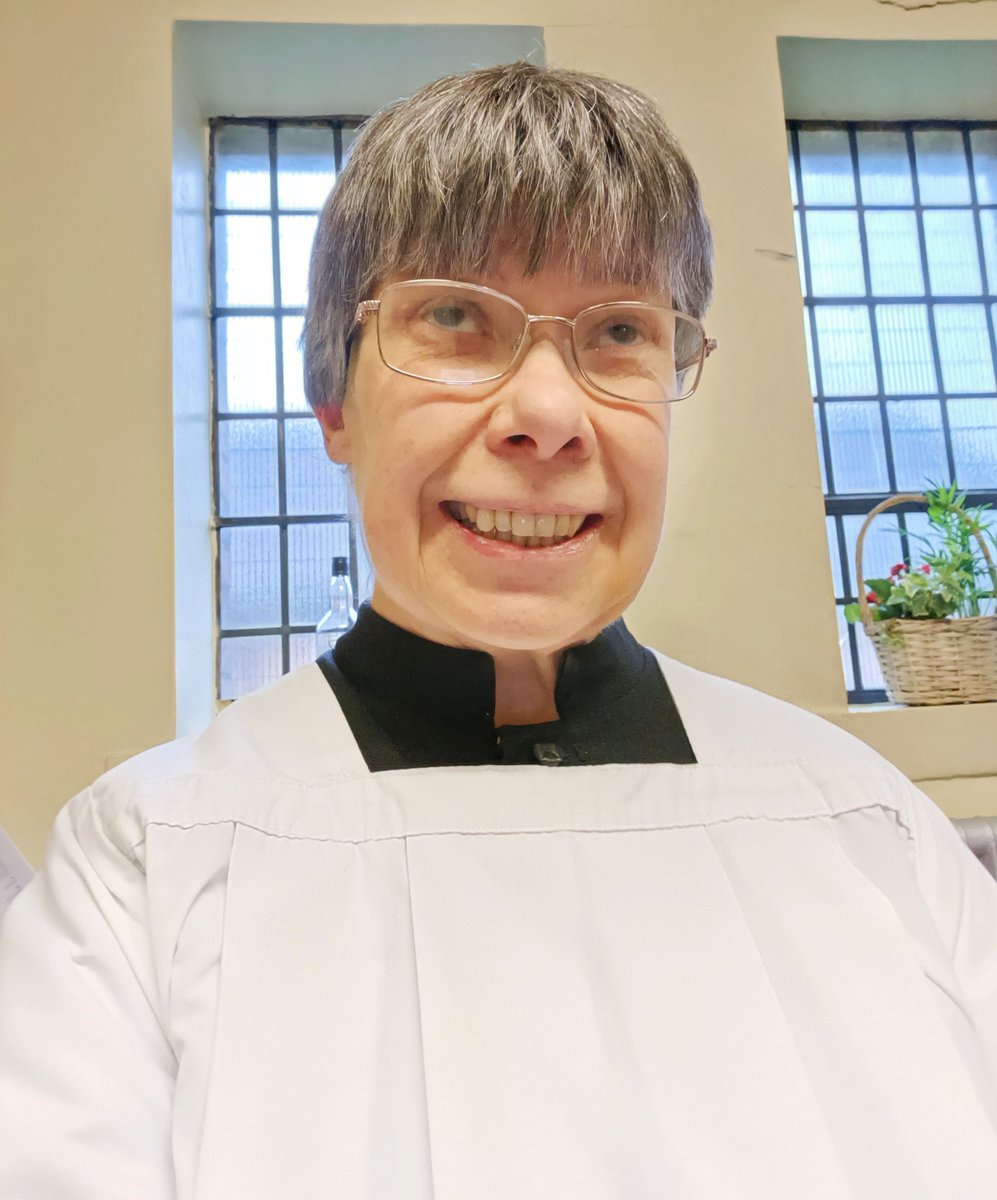 rhiannonhrees's tweet photo. Saint Paul’s Church Old Town this morning Celebrating The Third Sunday of Epiphany.  It’s great being able to be taking full part in the service as an Acolyte.  The second photo is me as part of the team of Curators at Cooper Art Gallery these few month. Four Seasons in  One  Day https://t.co/XzMunNQ44n