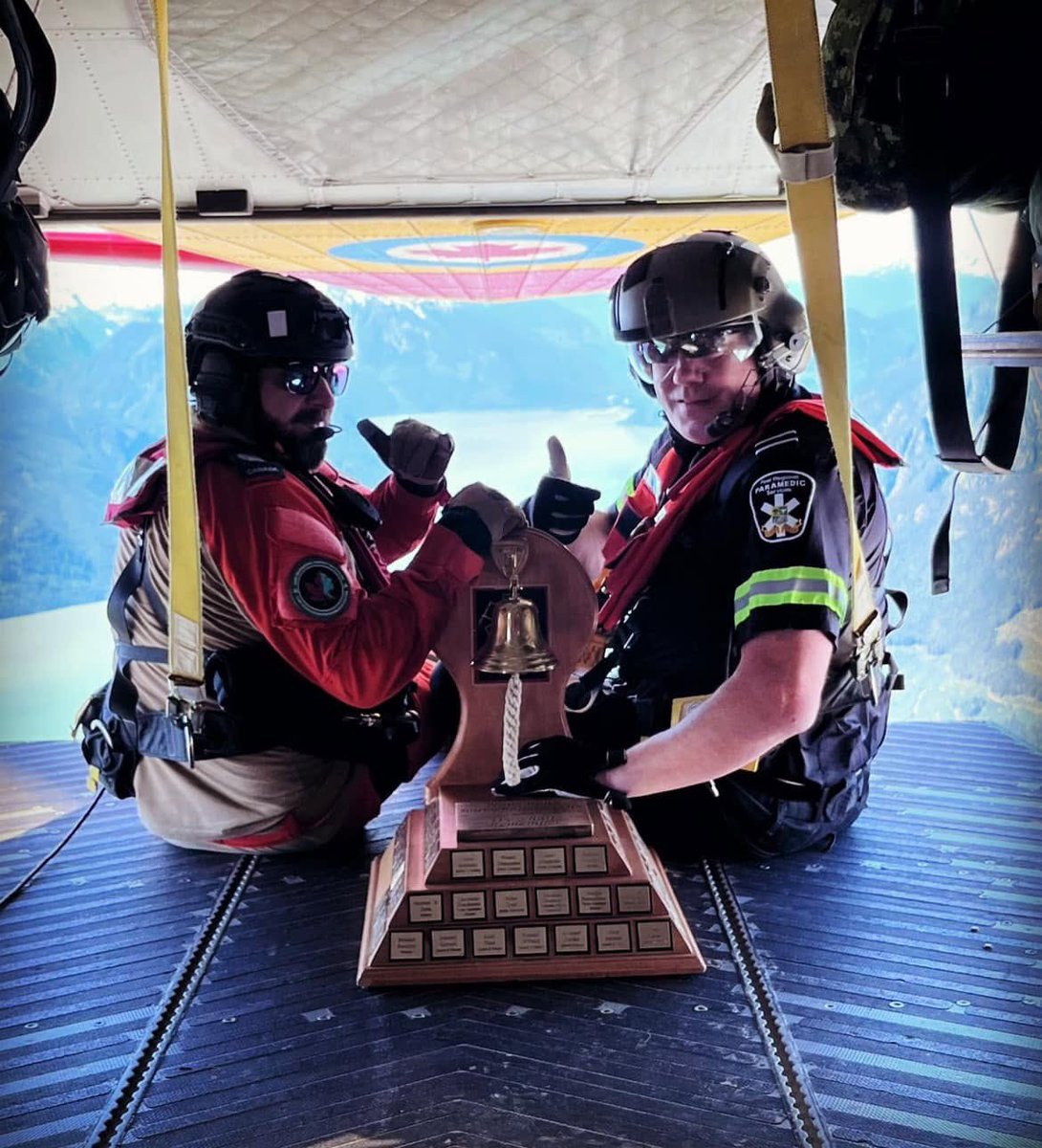 Video of the Journey with our #FallenCanadianPaeamedicMemorialBell to BellaCoola BC. Honoured Cpl Phillip Young #SARTech at #CFBComox  #ThatOthersMayLive #Rescue youtu.be/JhcJ4feYIy0?si…