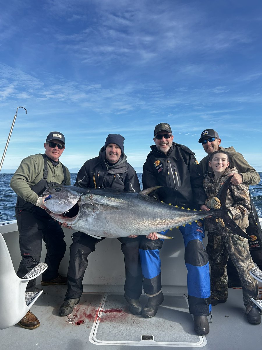 Fish_In_Chatham's tweet photo. Forgot to post this beast from
 Over the holidays. #bluefin   #shonuff https://t.co/qjIiHFVq84
