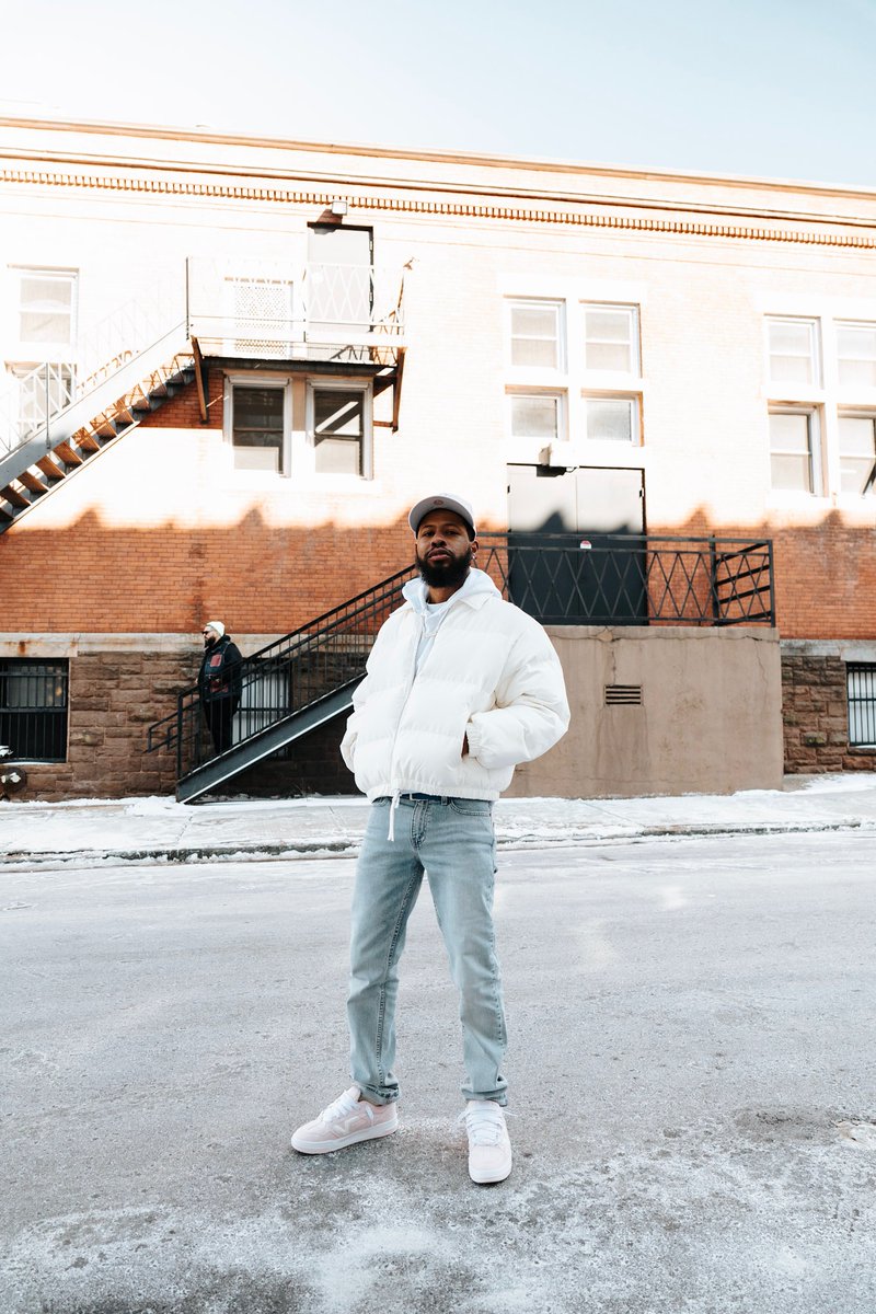 Skeeno (@vincentblairr) on Twitter photo “Days Gloomy” feat. <a href="/rapjoeybatts/">Mr. Batts 🦇</a> dropping on all streaming platforms 2/21
📸- <a href="/bonzoraps/">Bonzoraps</a> “Days Gloomy” feat. <a href="/rapjoeybatts/">Mr. Batts 🦇</a> dropping on all streaming platforms 2/21
📸- <a href="/bonzoraps/">Bonzoraps</a>