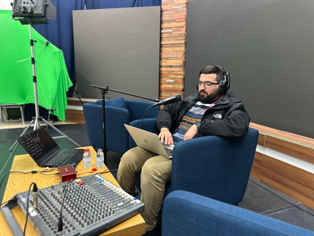 imad_din_ahmadi's tweet photo. Live translation for #TheGodSummit #GodSummit #TheExistenceProject https://t.co/MVGBItDsDD