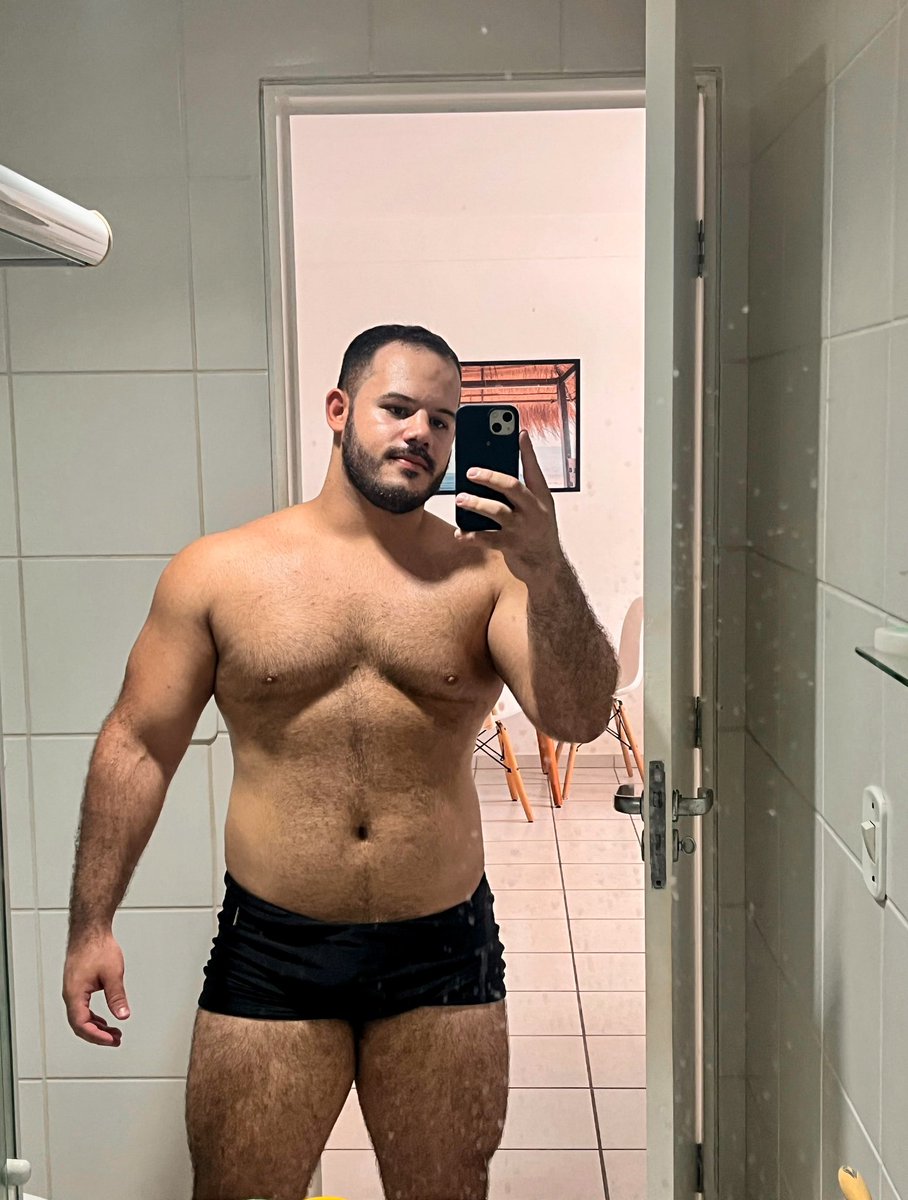 medscav's tweet photo. pronto pra retocar o bronze 😂☀️ https://t.co/V5HKXWTD8K