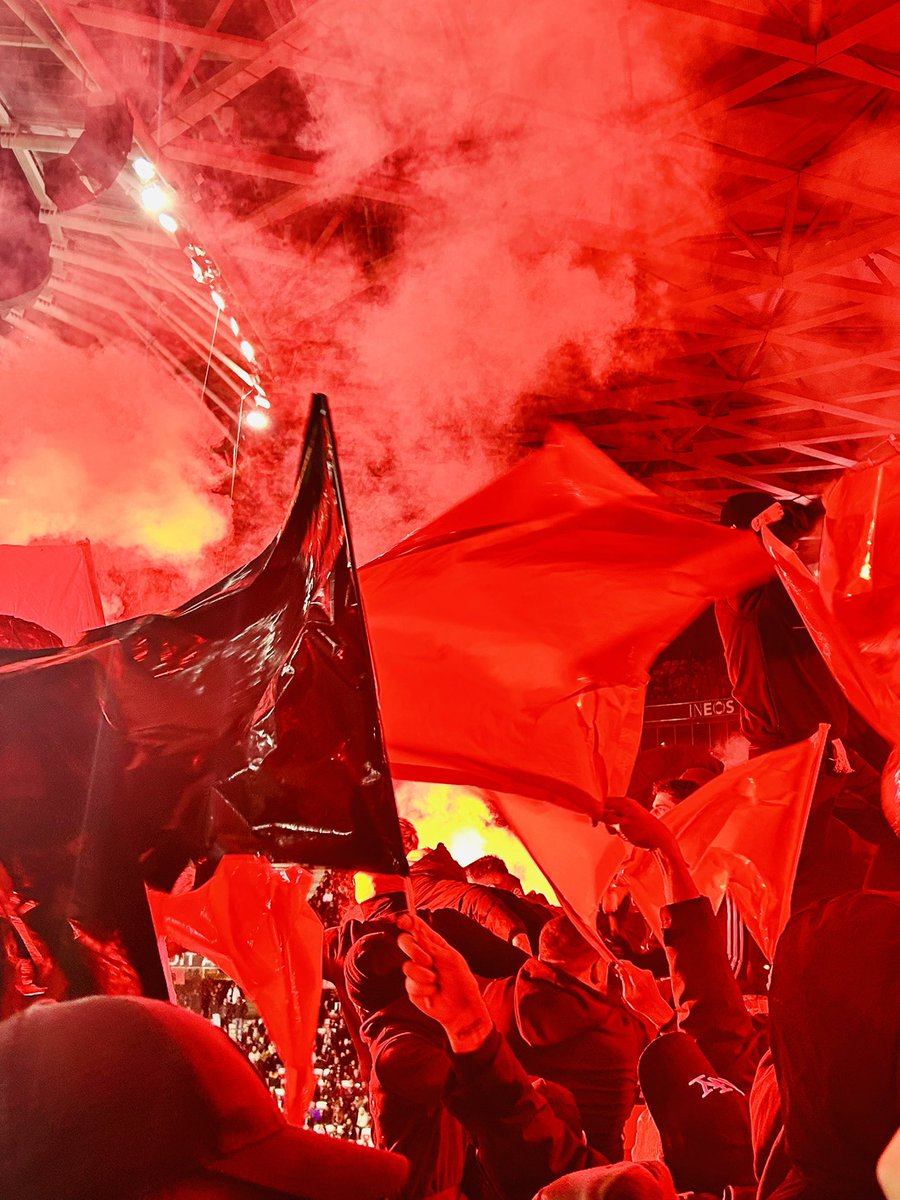 biboonissa's tweet photo. Seul les résultats comptent ! 🏴☠️❤️🖤 #OGCNOM #ogcnissa #ogccommunity https://t.co/biNjkvYAb0