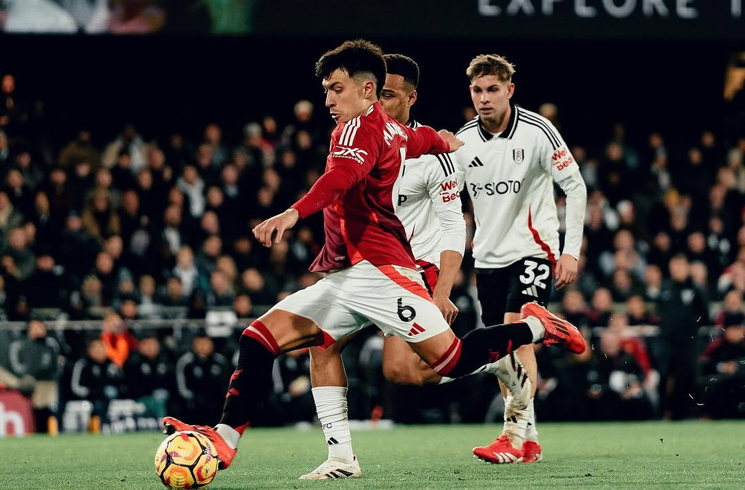 LisandrMartinez's tweet image. Always until the very end! 💪🏼 Great win and brilliant effort from everyone! Let’s keep going all together 👹❤️ @ManUtd