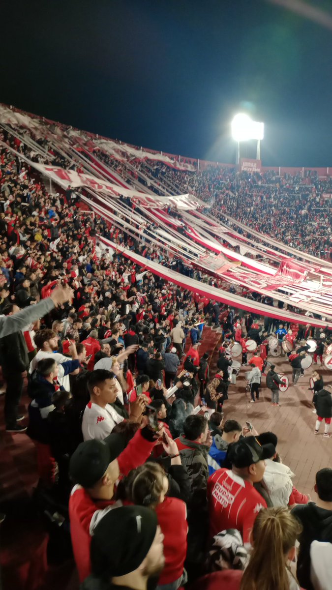 dariovaamonde's tweet photo. @argentinapatea @CAHuracan El sexto grande https://t.co/B6sdm6AgyF