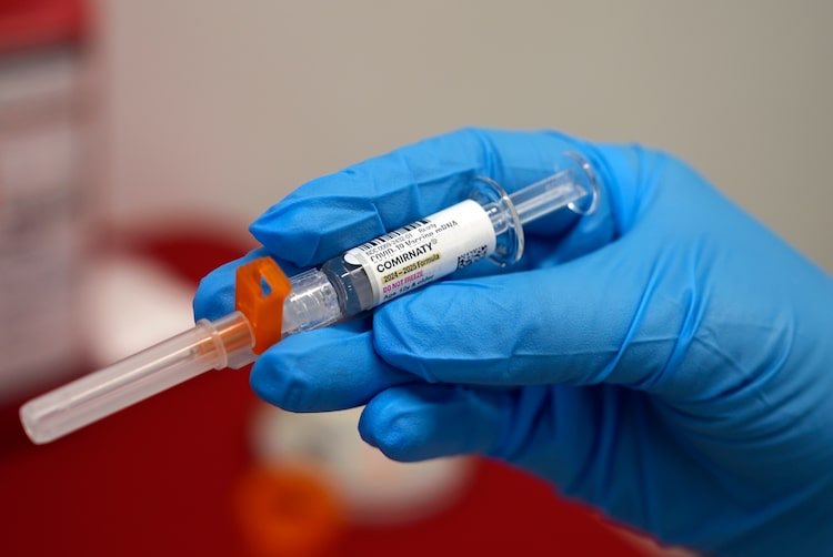 Paul Taylor (@epaultaylor) on Twitter photo COVID-19 #vaccines: What to expect in the next few months. By <a href="/epaultaylor/">Paul Taylor</a> via <a href="/globeandmail/">The Globe and Mail</a> #COVID19 theglobeandmail.com/life/health-an… COVID-19 #vaccines: What to expect in the next few months. By <a href="/epaultaylor/">Paul Taylor</a> via <a href="/globeandmail/">The Globe and Mail</a> #COVID19 theglobeandmail.com/life/health-an…