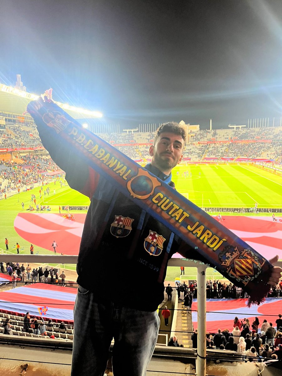 Presentes en Montjuic hoy!

Seguimos! 🔵🔴💪

<a href="/FCBPenyes/">FC Barcelona Penyes</a> <a href="/ConfePenyesFCB/">Confederació Penyes FC Barcelona</a> <a href="/FederacioPenyes/">Federació Penyes Comarques València i Marina Alta</a>