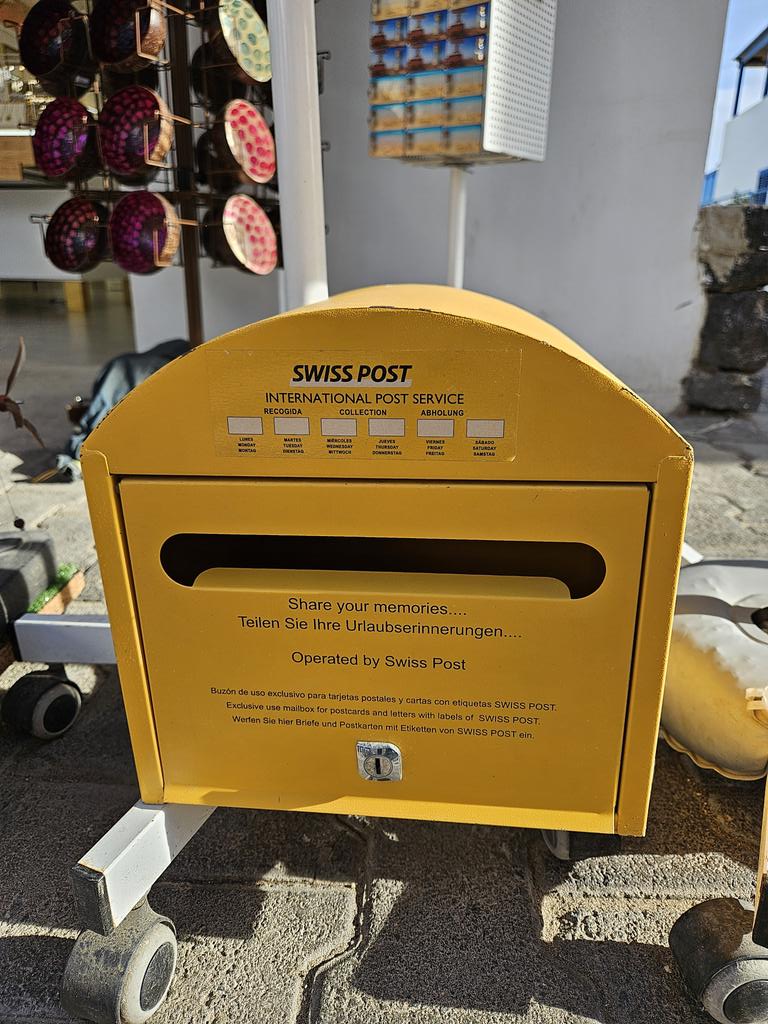 Veronique tweet media