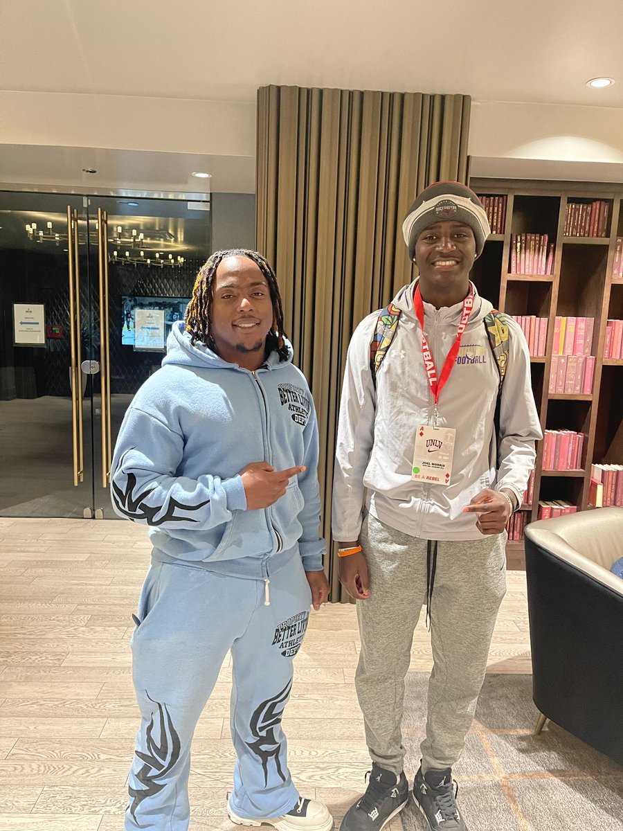MorrisSheritta's tweet photo. Thank you @officiallyyjay1 for coming and scooping us up and showing us around. ❤️ #polkcounyconnection #Palkids #lakelandhurricanes #rsa https://t.co/2RGLAoyMVs