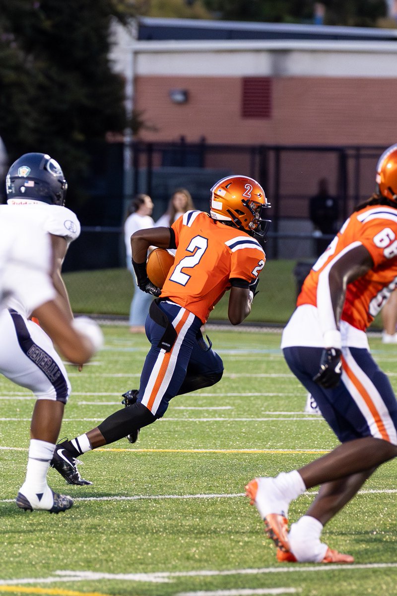 Elijah Moss-Williams (@elijahmoss_8) on Twitter photo Blessed to receive another offer from the University of Connecticut I’d like to thank GOD🙏🏾, <a href="/Coach_CPeterson/">Cole Peterson</a> , <a href="/dyrri_mccain/">Dyrri McCain</a> <a href="/KashifMoore/">Kashif Moore</a> ,my family, teammates, coaches, and the entire Maury football staff Blessed to receive another offer from the University of Connecticut I’d like to thank GOD🙏🏾, <a href="/Coach_CPeterson/">Cole Peterson</a> , <a href="/dyrri_mccain/">Dyrri McCain</a> <a href="/KashifMoore/">Kashif Moore</a> ,my family, teammates, coaches, and the entire Maury football staff