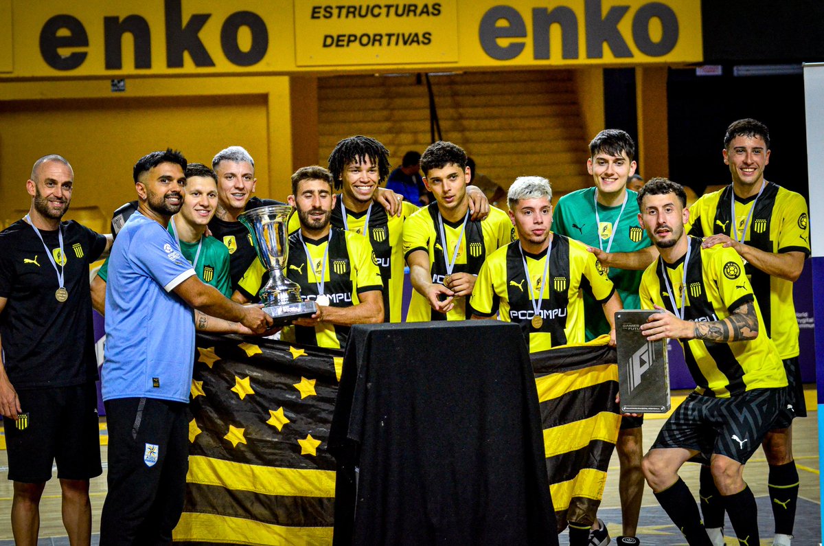 PEÑAROL | e-Sports (@esportcap) on Twitter photo 𝗖𝗔𝗠𝗣𝗘𝗢𝗡𝗘𝗦 🏆🇺🇾
Somos 𝗖𝗔𝗠𝗣𝗘𝗢𝗡𝗘𝗦 de los Phygital Games Uruguay 2025 🇺🇾
En la Gran Final derrotamos a Nacional 8 a 2 ✅
📸 <a href="/juanilopezph/">Juani López</a> 🚀 𝗖𝗔𝗠𝗣𝗘𝗢𝗡𝗘𝗦 🏆🇺🇾
Somos 𝗖𝗔𝗠𝗣𝗘𝗢𝗡𝗘𝗦 de los Phygital Games Uruguay 2025 🇺🇾
En la Gran Final derrotamos a Nacional 8 a 2 ✅
📸 <a href="/juanilopezph/">Juani López</a> 🚀