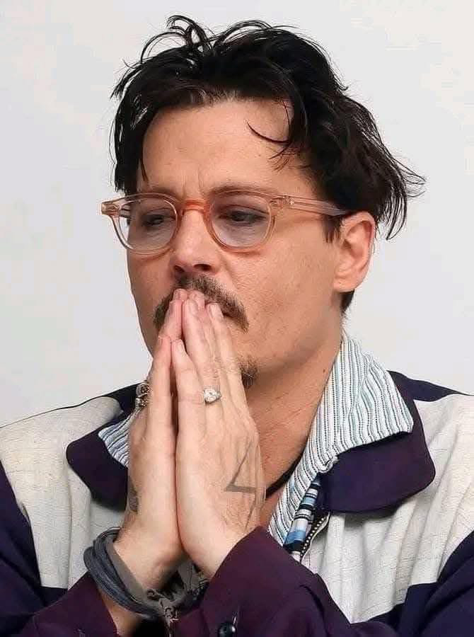 depp_friends's tweet photo. Johnny Depp
Make your decisions in your quiet moments https://t.co/9Pfm32KX2L