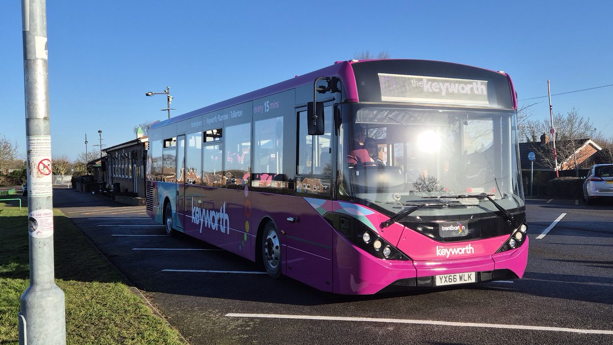 MidlandsTrains1's tweet photo. More mmcs make there way, this time ine the shape of the old Mickleover buses.
The old Mickleover E200mmcs have been refreshed and rolled out for the Keyworth, replacing their Volvo B7RLEs https://t.co/RUWxey2cv7