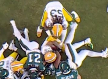 packers_access's tweet image. Keisean Nixon gets the ball ripped out of his arms while laying on his back it's ruled a fumble recovery for Philly. Washington Commanders come away with the loose ball from underneath the pile and the Eagles player is ruled down with the ball. 

This is just sad to watch