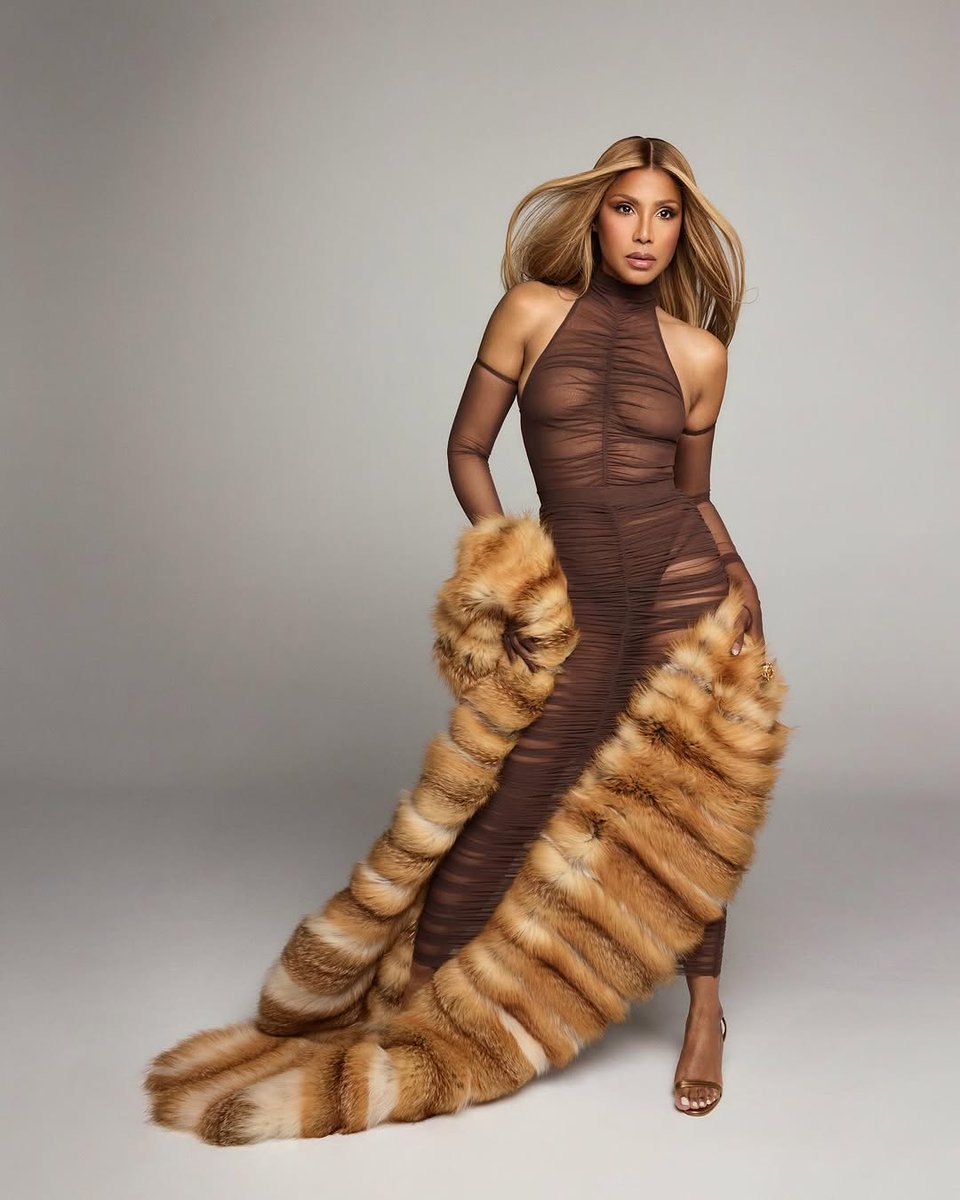 ToniTigerz_'s tweet photo. TB LIVING LEGEND did NOT come to play! 👸🏾🔥
#ToniBraxton #Narcisse #LivingLegend https://t.co/VH39YSCNTO