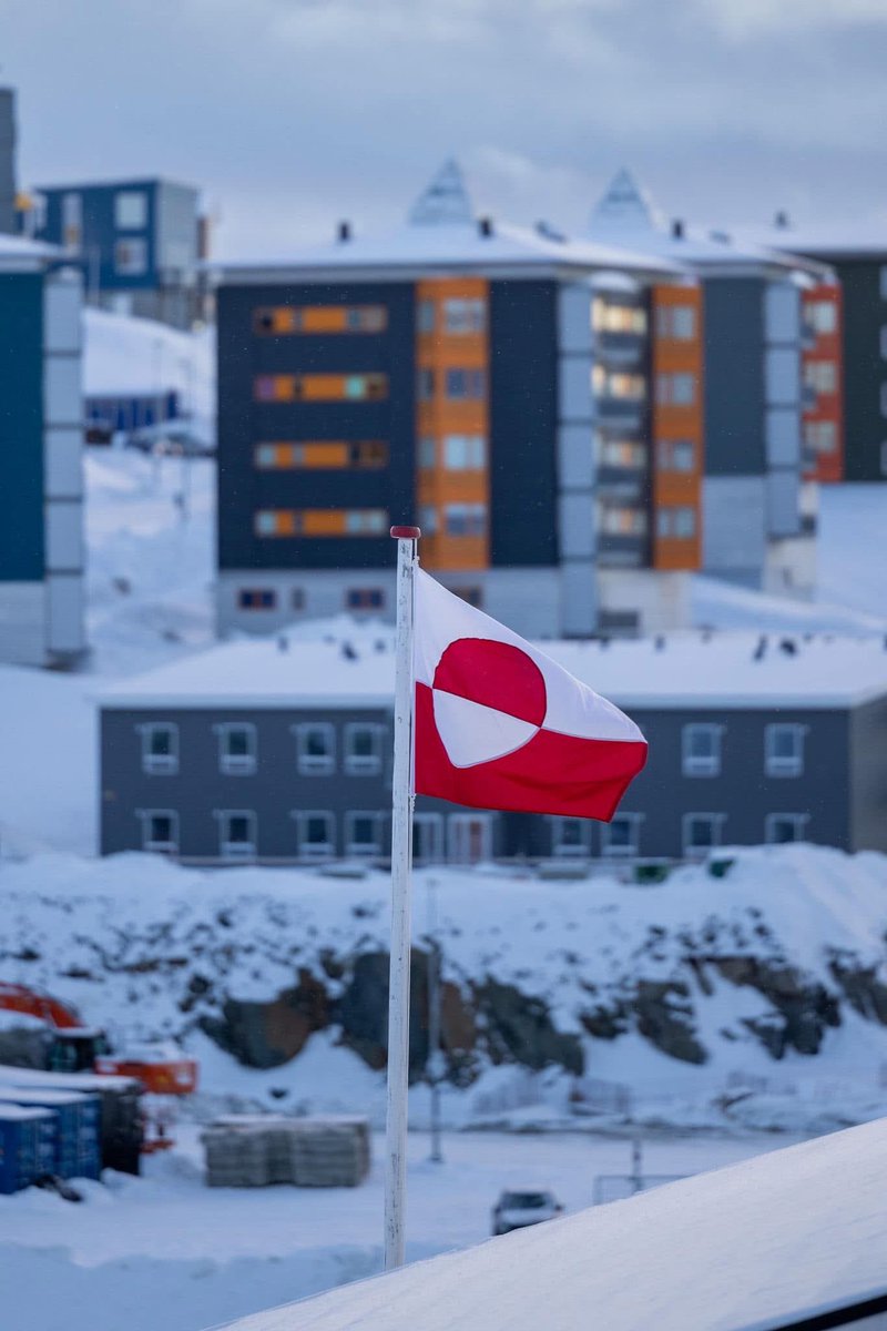 #StandWithGreenland 🇬🇱