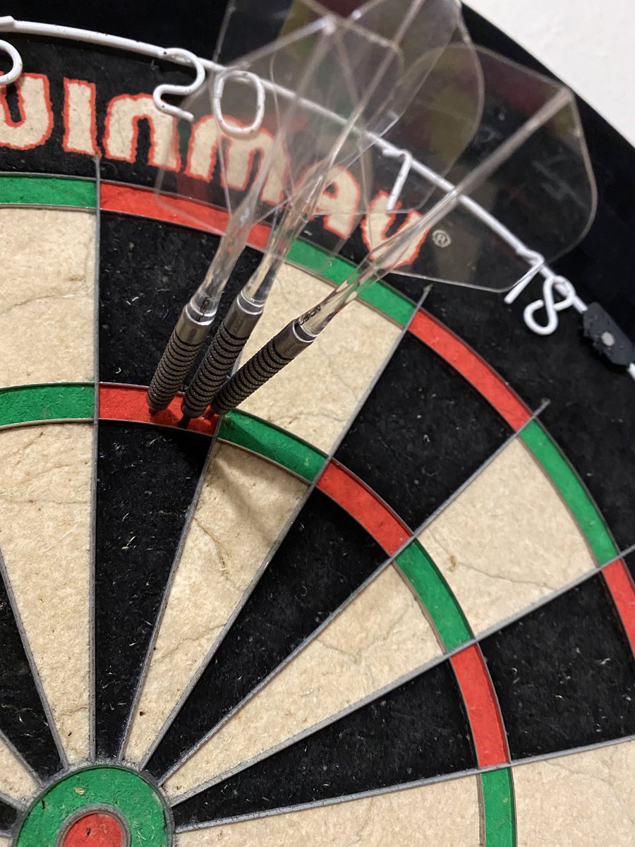 Craig67G's tweet image. Lads and ladies, anyone whose cares
I just hit my first ever 180.
You’ve no idea how many darts I’ve thrown at that treble bed and finally after many combinations and setups, I finally hit it!
Literal tears ngl 🙌 🙌
@joshpearson180