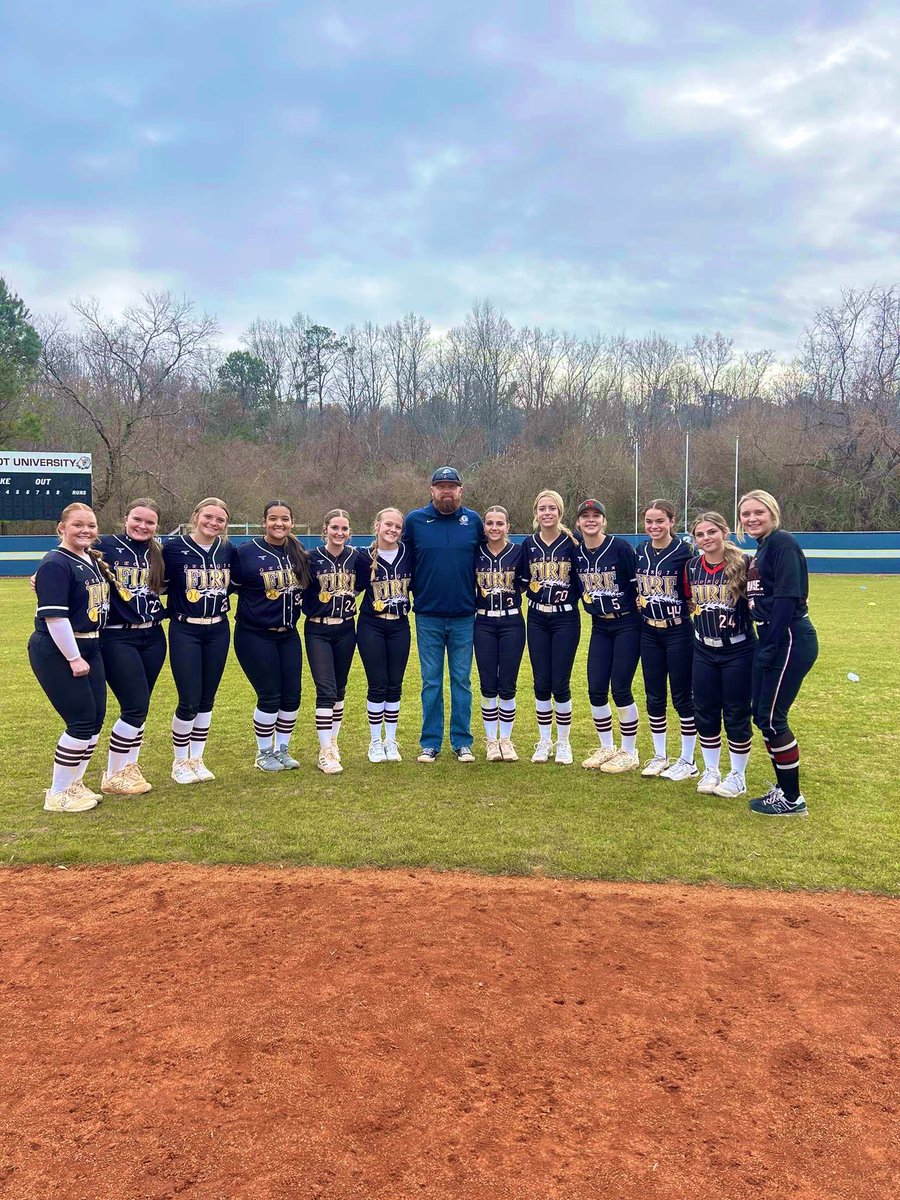madisonhall_3's tweet photo. Had such a great time today at the @RUSoftball22 camp! Thankyou for inviting Ga Fire to see this wonderful campus and community @RUcoachMatt https://t.co/oDK1bCkuxI