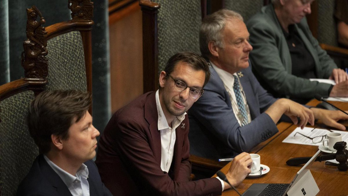 Leiden wil parkeerregime voor werknemers binnenstad niet versoepelen leidschdagblad.nl/regio/leiden/l…