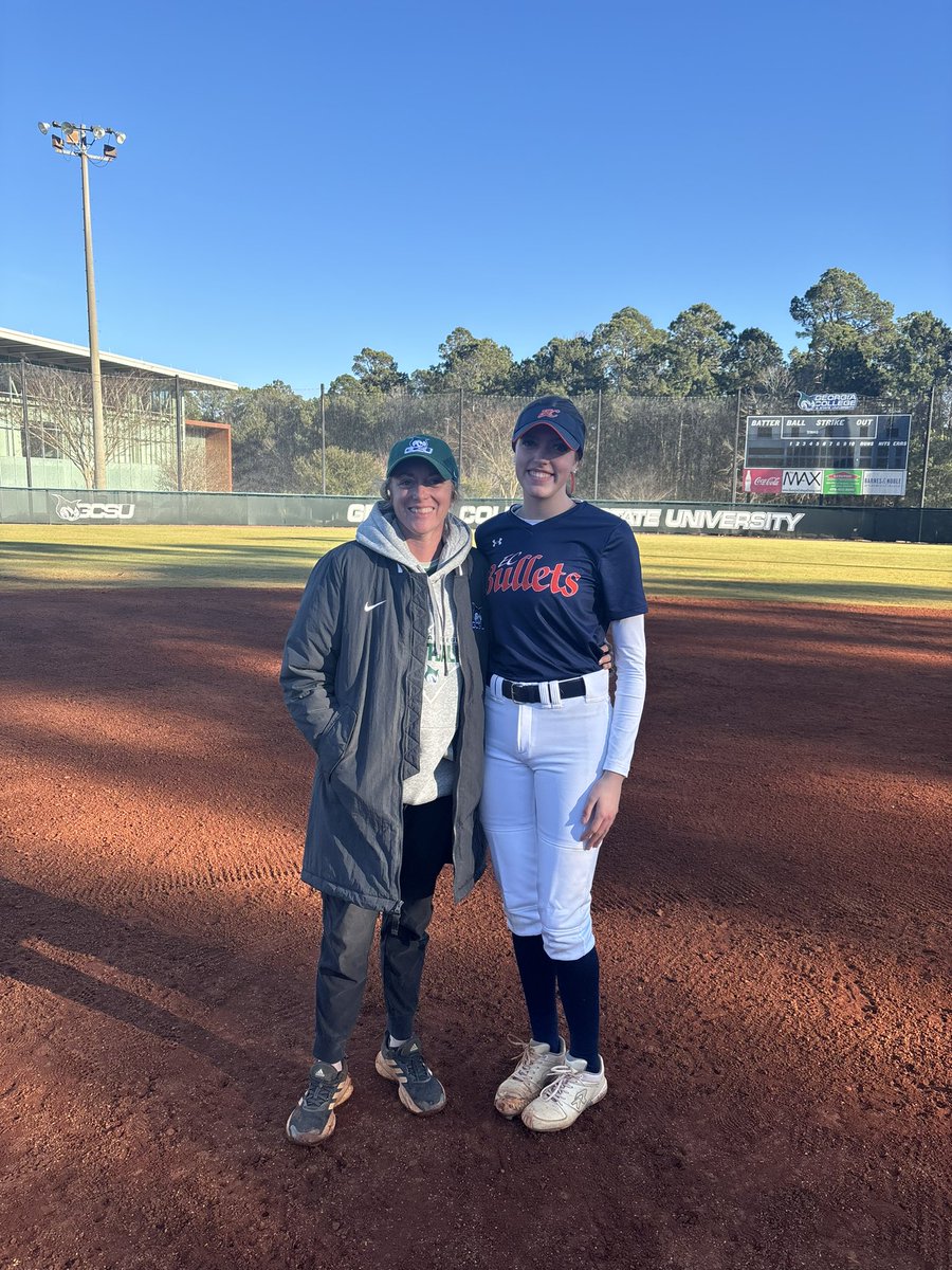 kate_dickinson_'s tweet image. Thank you @CoachJ34 and @GCSU_Softball players for welcoming us to campus yesterday for a fantastic camp! It was such a fun day with great instruction and feedback. I hope to visit again soon! Go Bobcats!
@CoachChap1 @DHSsoftba11