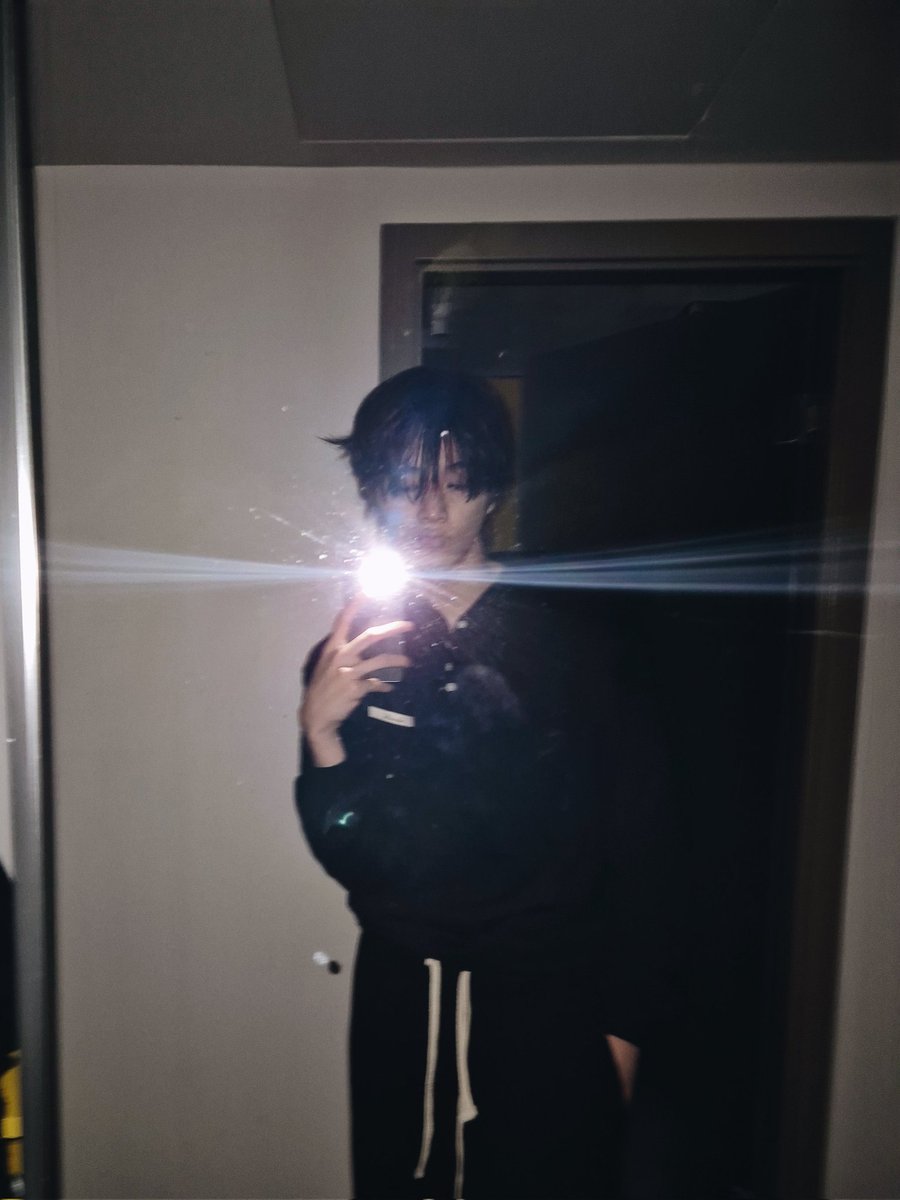 [PHOTO] 250126 
 
Sungchan Weverse update.

 #SUNGCHAN #성찬
