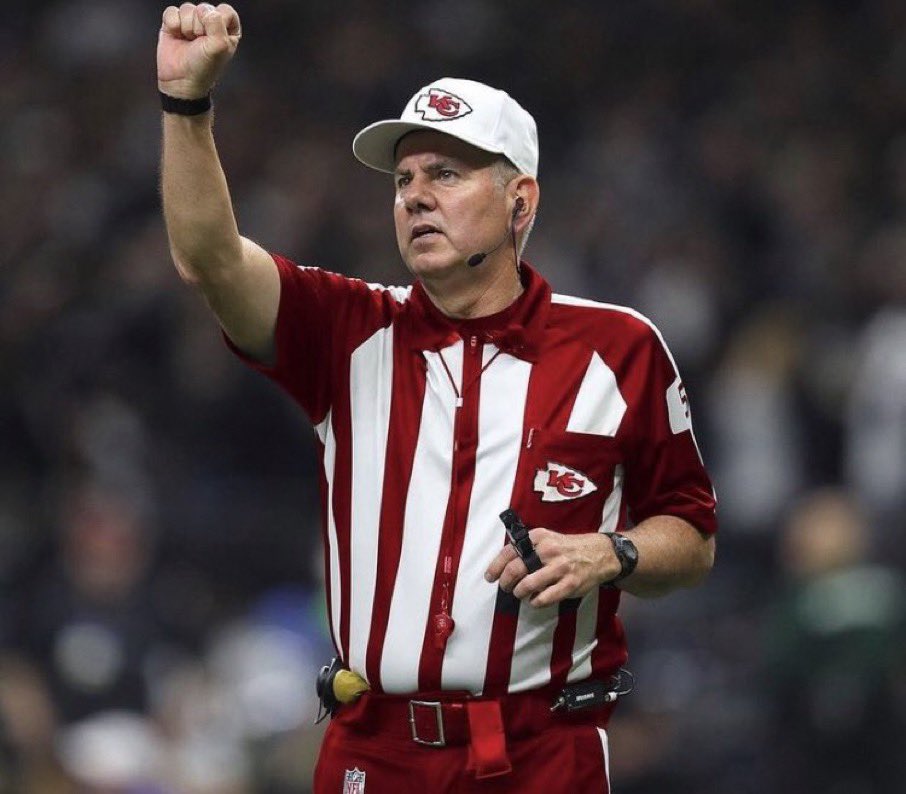 CiciDeux2's tweet photo. #CheatingChiefs refs fixing calls on plays. Disgusting.
#Mahomes
#NFL https://t.co/THa7ksfam4