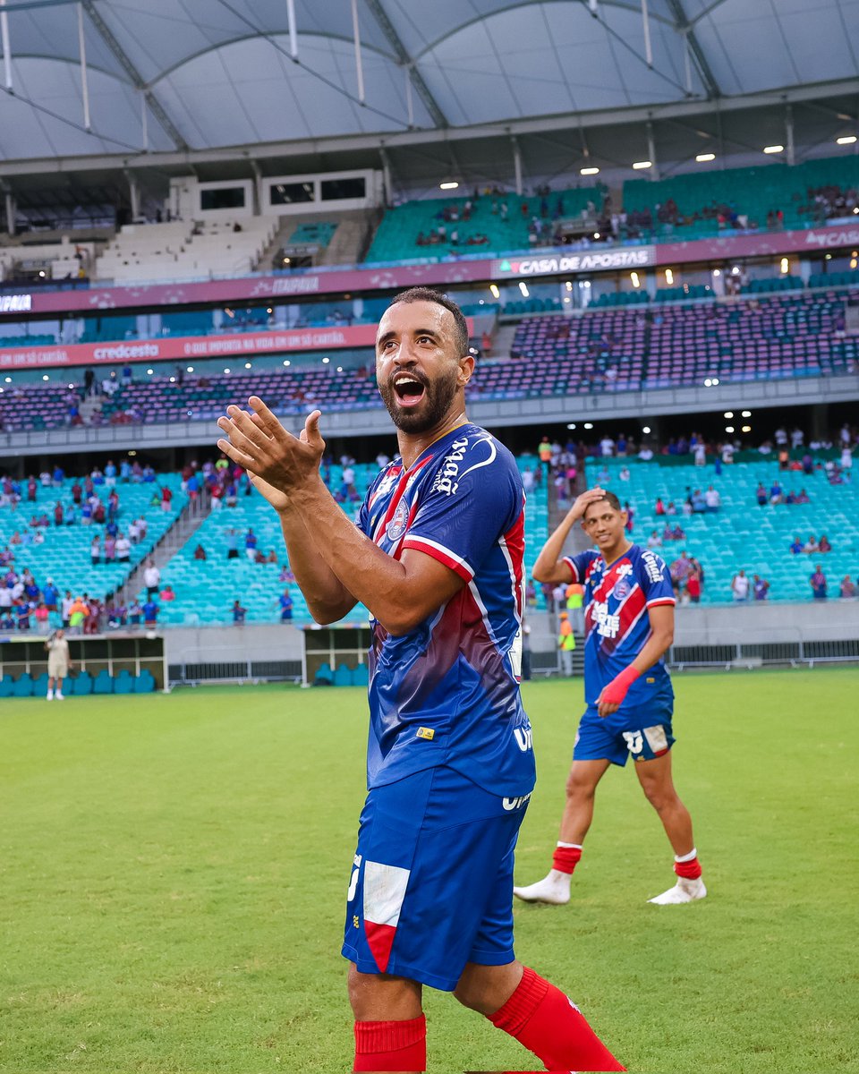 ecbahia's tweet photo. 🎶 E DAAAAAALE-DAALEÔÔÔÔÔÔ! #BahiaÉOMundo #BBMP https://t.co/t7KlebZ62q