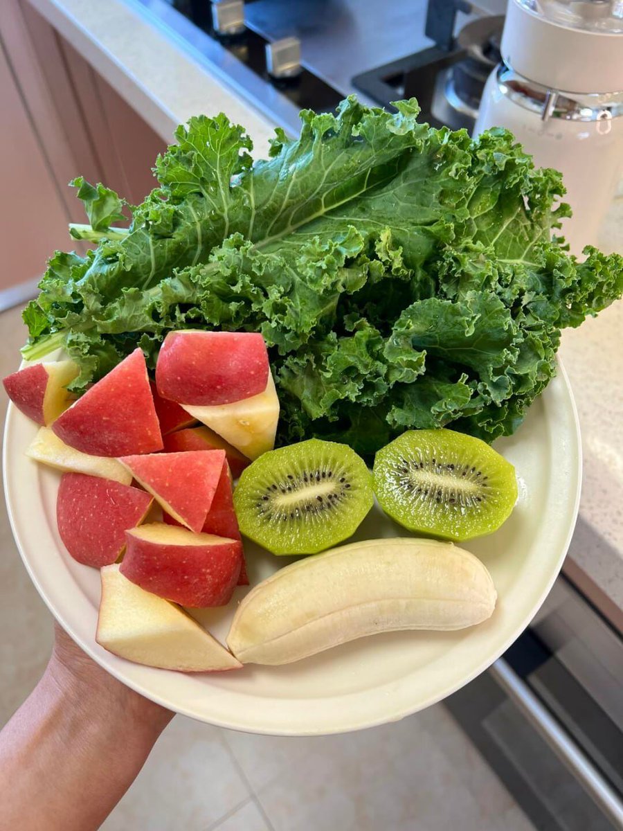 Albertaasd's tweet photo. Make a vegetable juice https://t.co/7ayEW3UEna