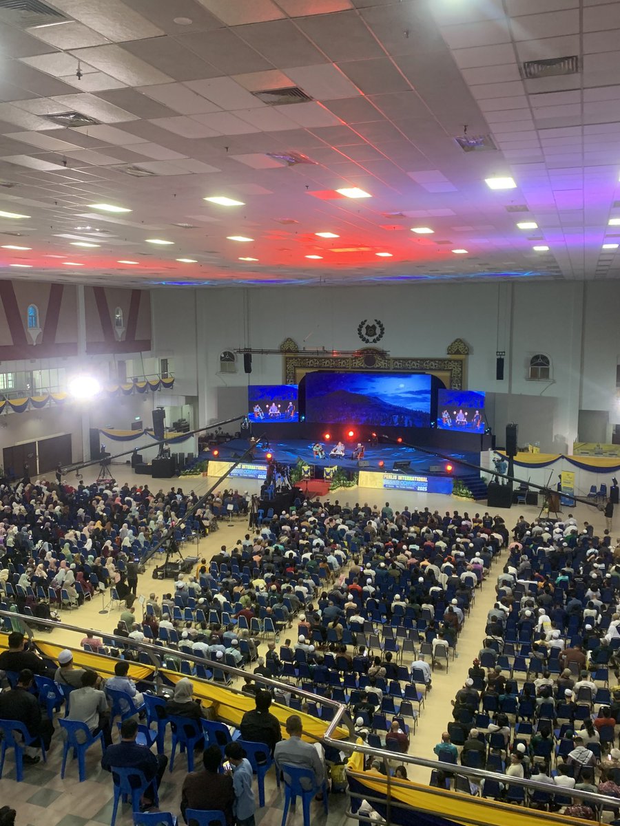 irfnsykrn's tweet photo. Perlis International Sunnah Convention 2025

No concert, No singing, No instrument, No noise. 

Cuma ilmu bermanfaat yang ada dalam Quran dan Hadis yang disampaikan daripada tokoh2 Islam sedunia untuk masyarakat. 

#pisc https://t.co/VASXkee3pm