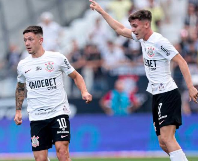 reneeavz's tweet photo. sem ELES o corinthians não tem meio campo. https://t.co/j3Swv5p0fa