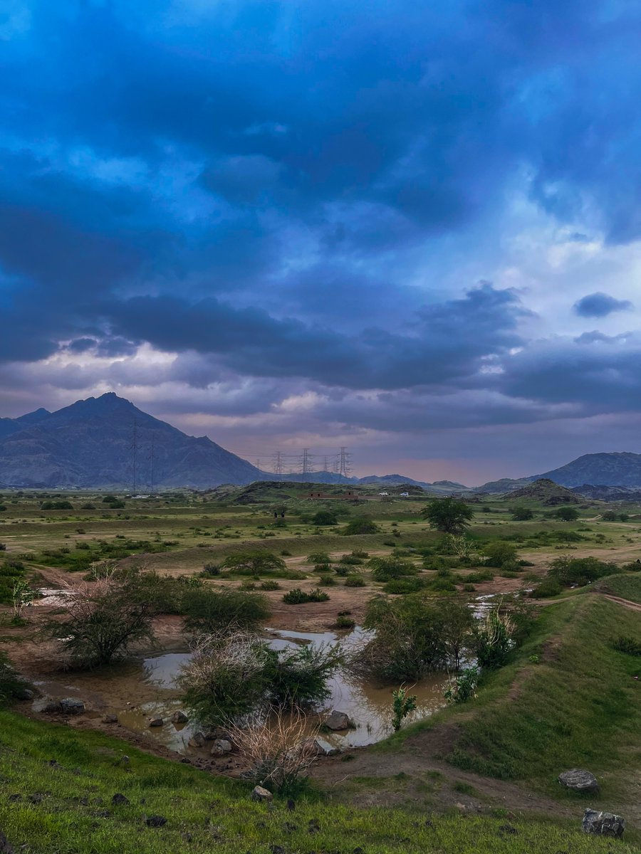 أشهد إنش يا مكة خير ديرة