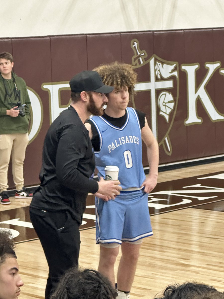 Tarek_Fattal's tweet photo. Palisades sophomore PG Jack Levey is one to watch. Has great feel and plays simple basketball.

Will develop the right way with assistant Ryan Murphy (pictured) on the Palisades staff. Murphy was a standout at Calabasas before eventually playing in the ACC for Pitt. https://t.co/QqBzpEe8JM