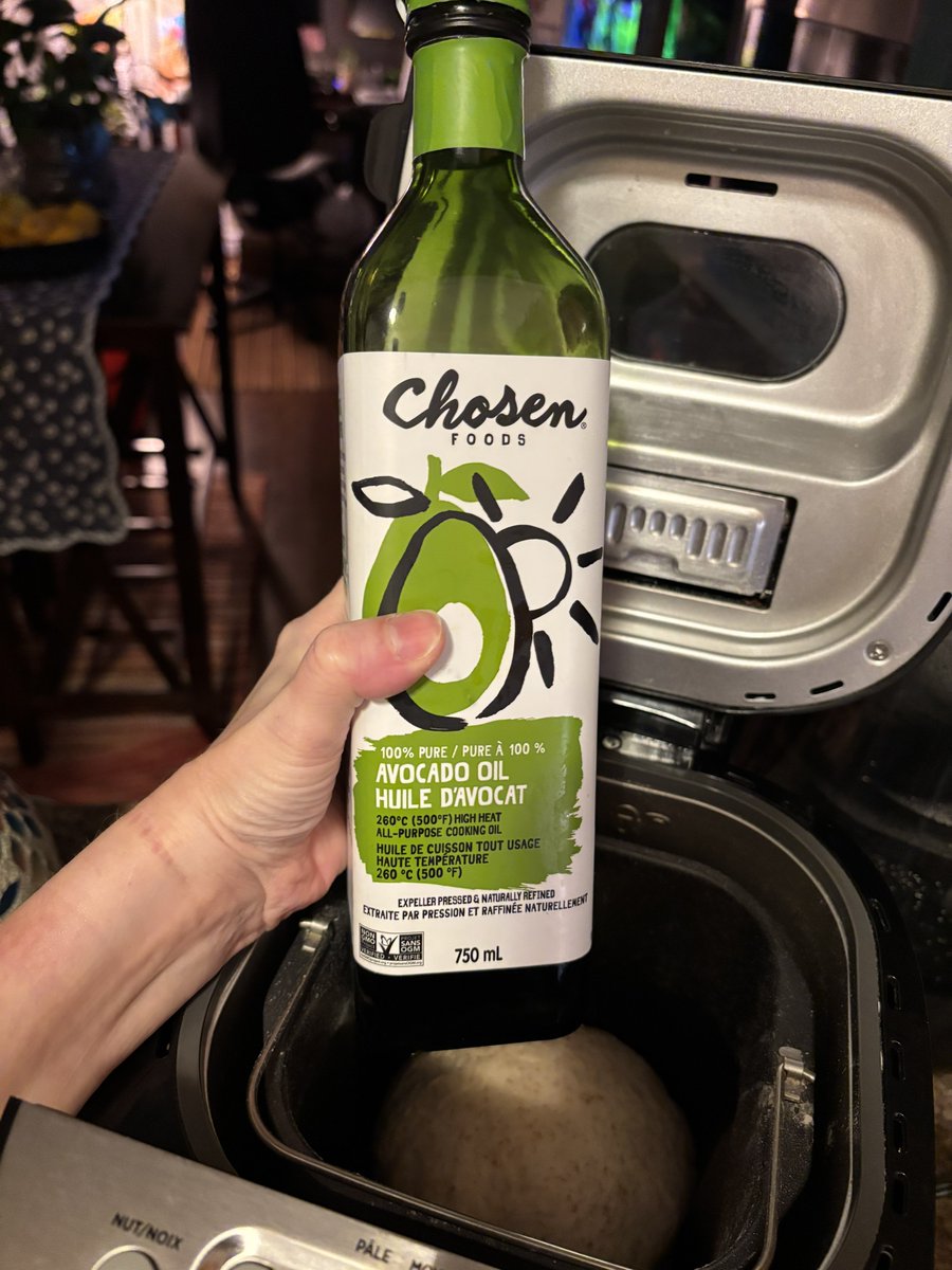 dawn_kimmy_nl's tweet image. My secret ingredient to making bread in the bread machine! It really makes the bread taste great and makes it so moist! 

#breadmachine 🍞