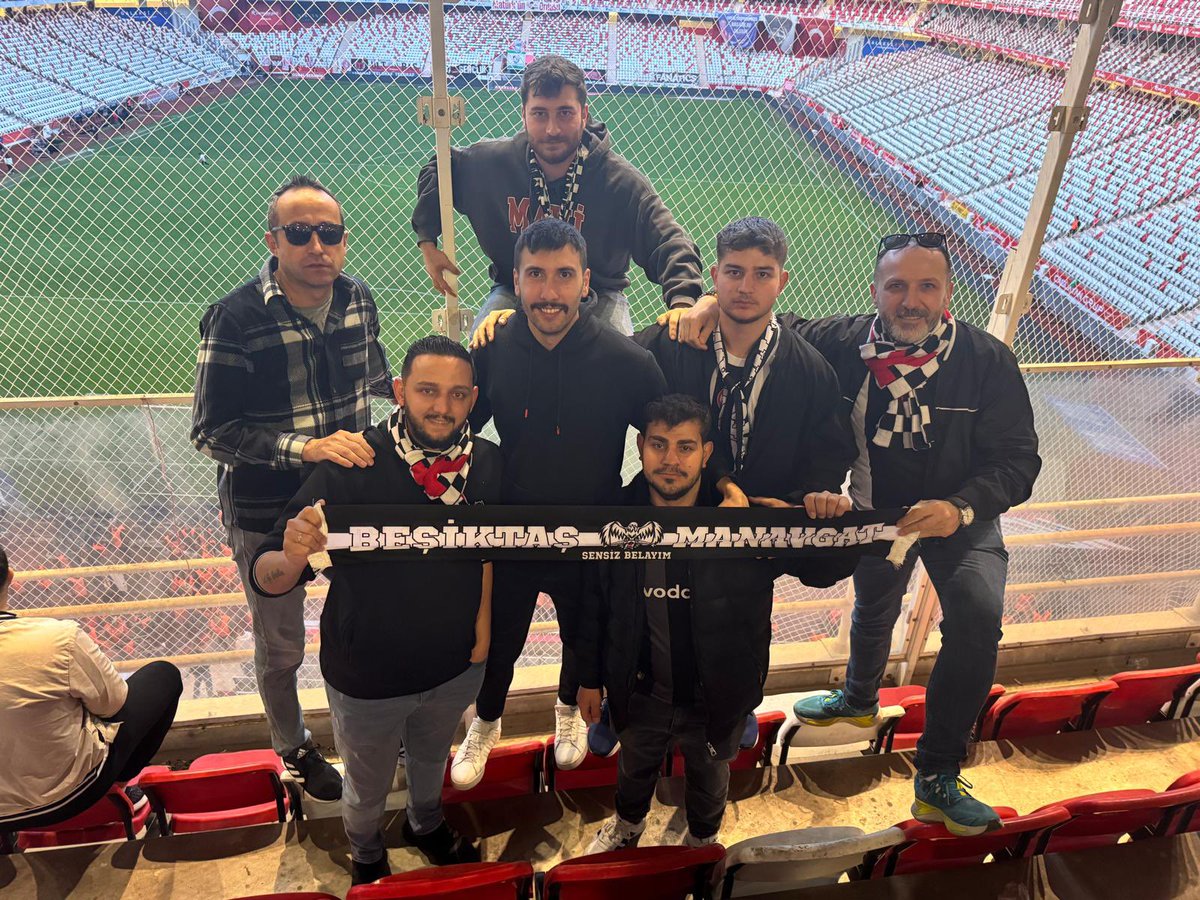 kaangunay07's tweet photo. GİDİLECEK ÇOK DEPLASMAN VAR 🦅🏁🖤🤍 #manavgatbeşiktaş #manavgat #antalya https://t.co/nsNPgFCAs3