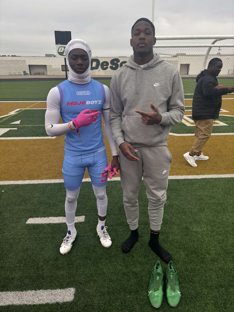 Freddadams3's tweet image. had a great time in texas this week got to meet @BoobieFeaster23 and got to showcase my talent @ShockDoctor .Here is sum clips from this week!!
@Tereif @DYoung386 @freddso10k @MacCorleone74 @Rebels247 @PrepRedzoneMS