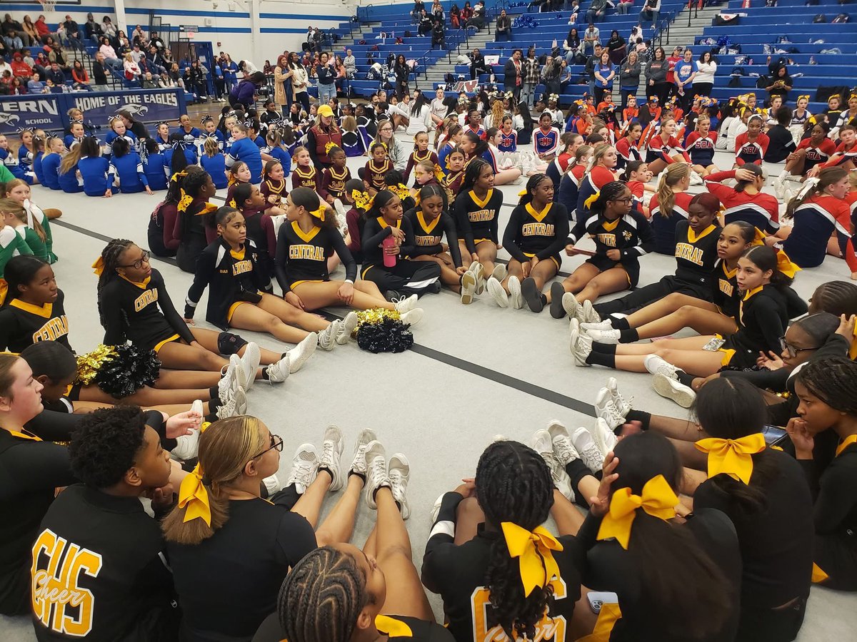 Congrats to Coach Hylton and our Yellow Jacket Cheerleaders on the LIT Coed Game Day Champs 🏆💛🖤💛🖤