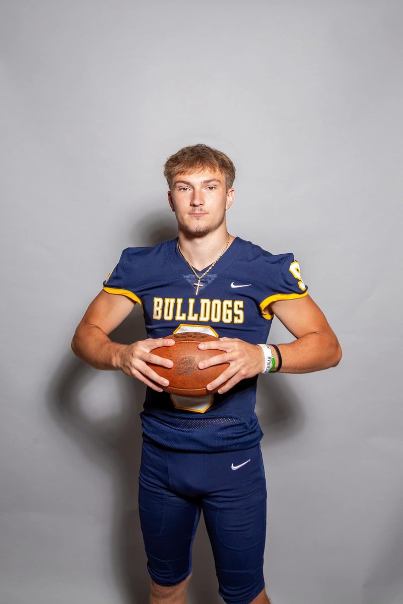 Congratulations to Senior Jimmy Rosol who has committed to play football at John Carroll. We look forward to watching you as a Blue Streak. ⚡️