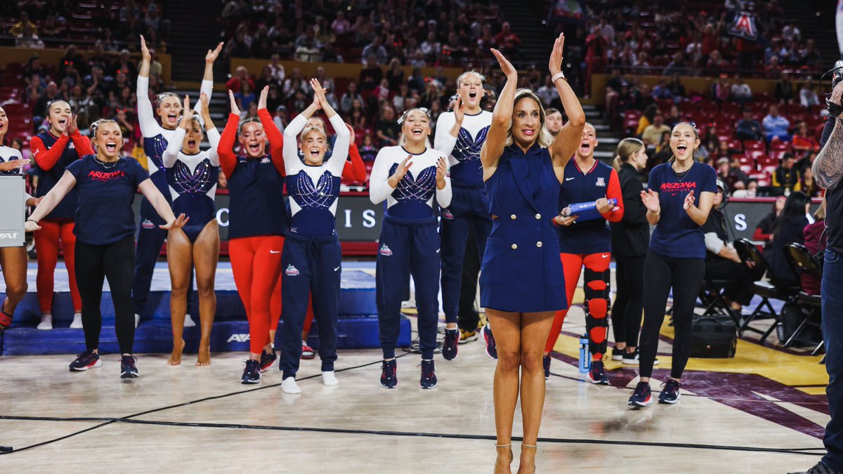 ArizonaGymCats's tweet photo. RT IF YOU BEAR DOWN❗️ https://t.co/MGwT1C4Lr7