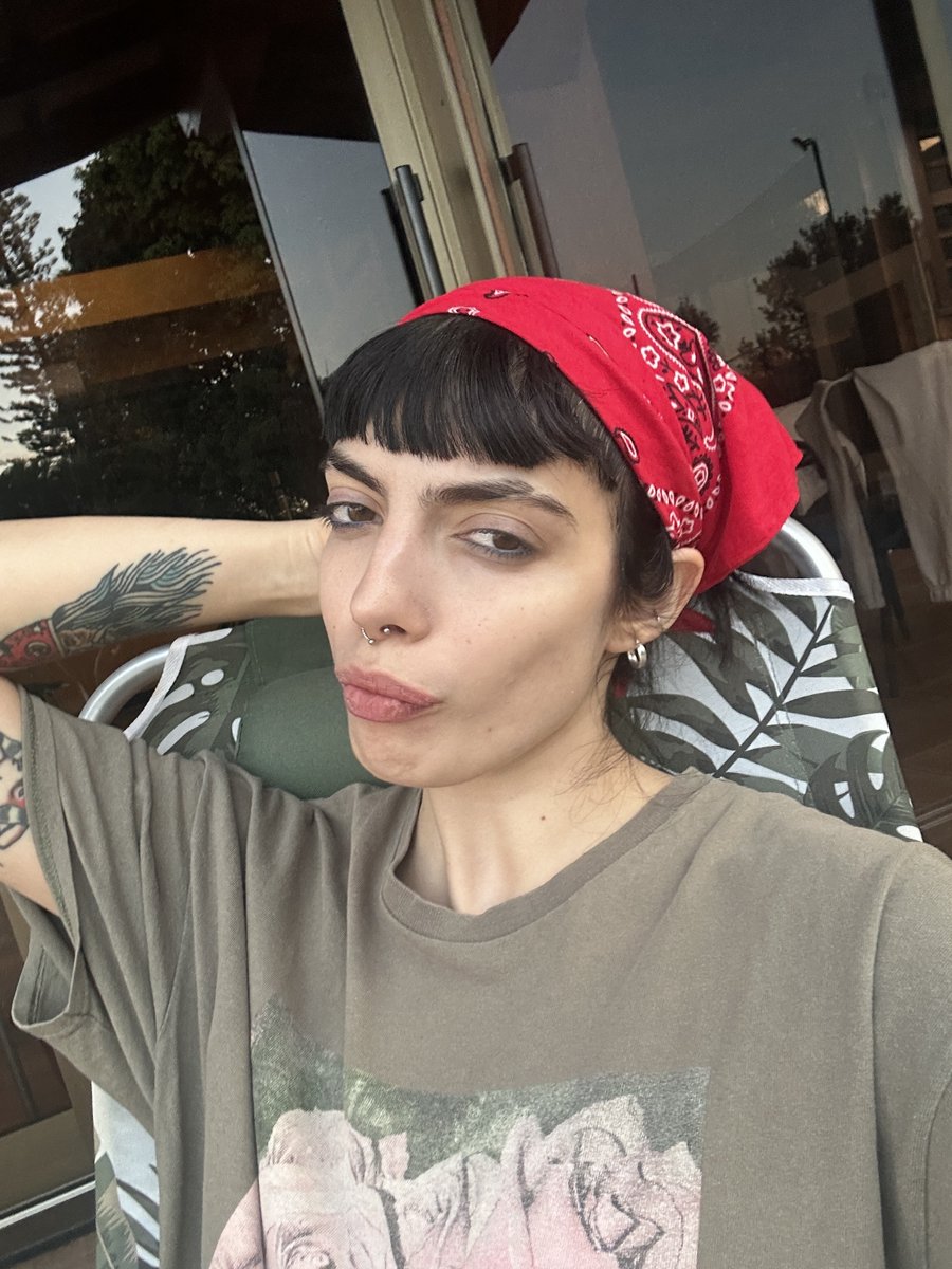 LizzLoovingitt's tweet image. Waiting for the sun shows up...