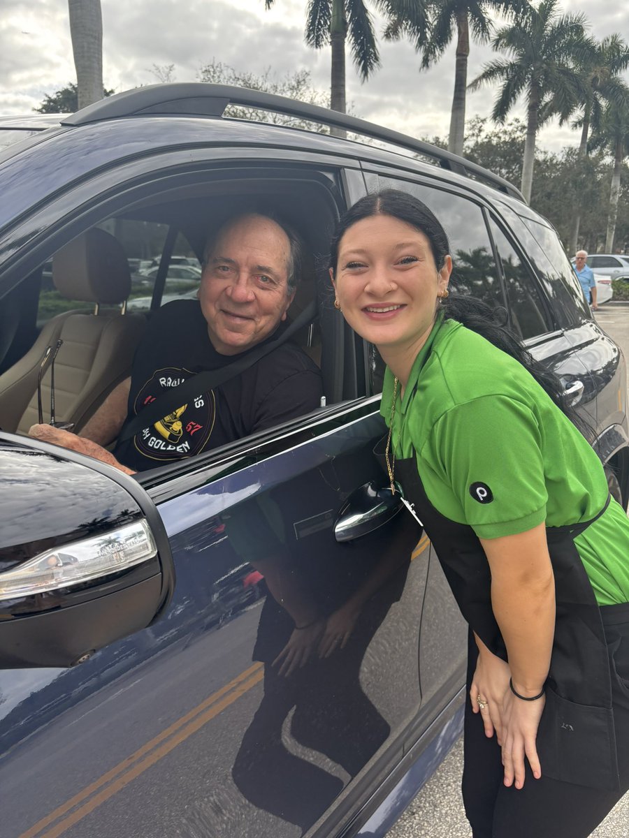 Kaman Reno (@kamanreno2025) on Twitter photo What makes a catcher happy?
Meeting legendary catchers!! Thank you <a href="/JohnnyBench_5/">Johnny Bench</a> you made my day🤍
#HallOfFamer What makes a catcher happy?
Meeting legendary catchers!! Thank you <a href="/JohnnyBench_5/">Johnny Bench</a> you made my day🤍
#HallOfFamer