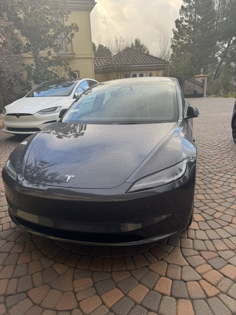 GavinKeen_'s tweet image. Got my dream car today. Worked my ass off for years to make the YouTube dream work, and it’s paying off. Never would’ve imagined when I started this journey, that making YouTube videos would get me into a Tesla!!!!!!