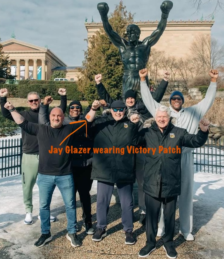 lauriedelk's tweet image. #FOXNFLSunday #pregameshow 
#philadelphiaeagles take on the #WashingtonCommanders ￼

#JayGlazer is wearing a #victory patch and so are the players during both games today!!!

If they think it is important to #Advance their #footballgames 
try it to #enhance your #athletics